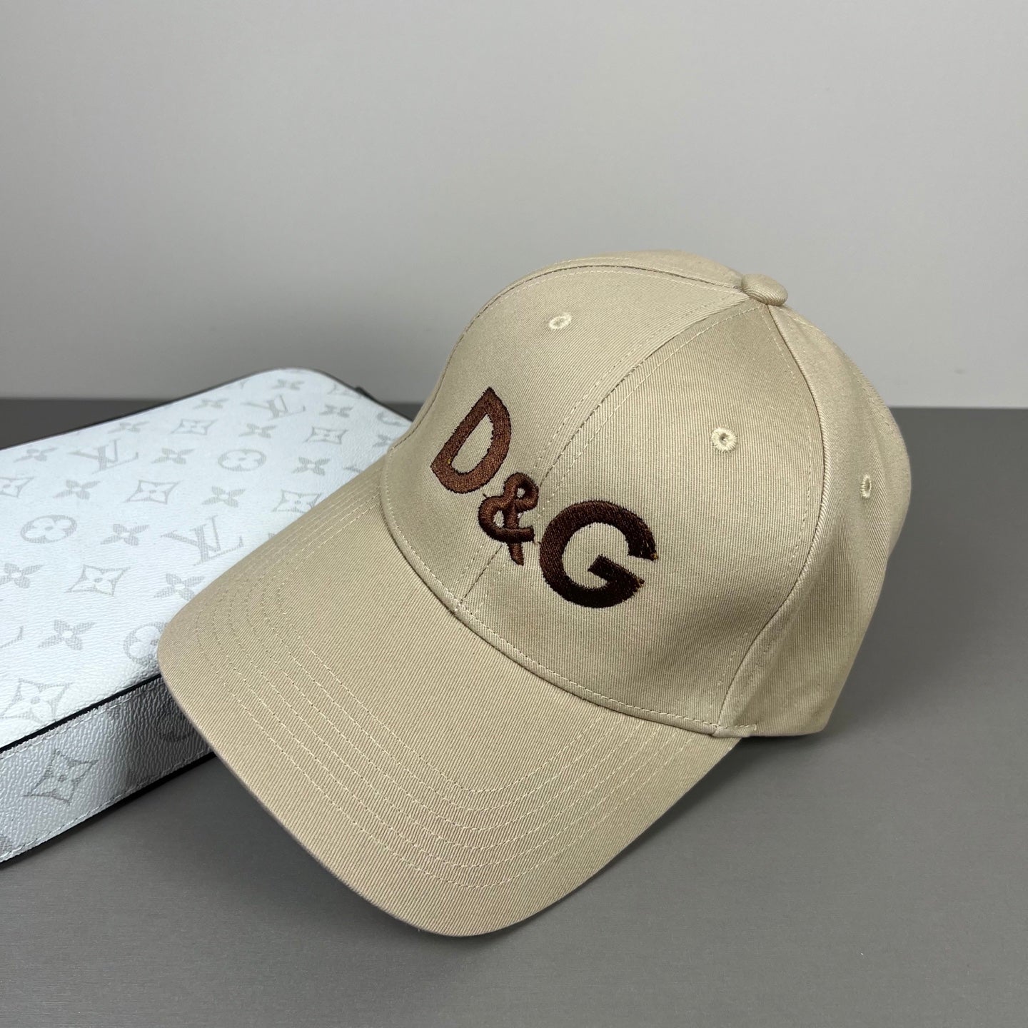 Hat/quality:E4