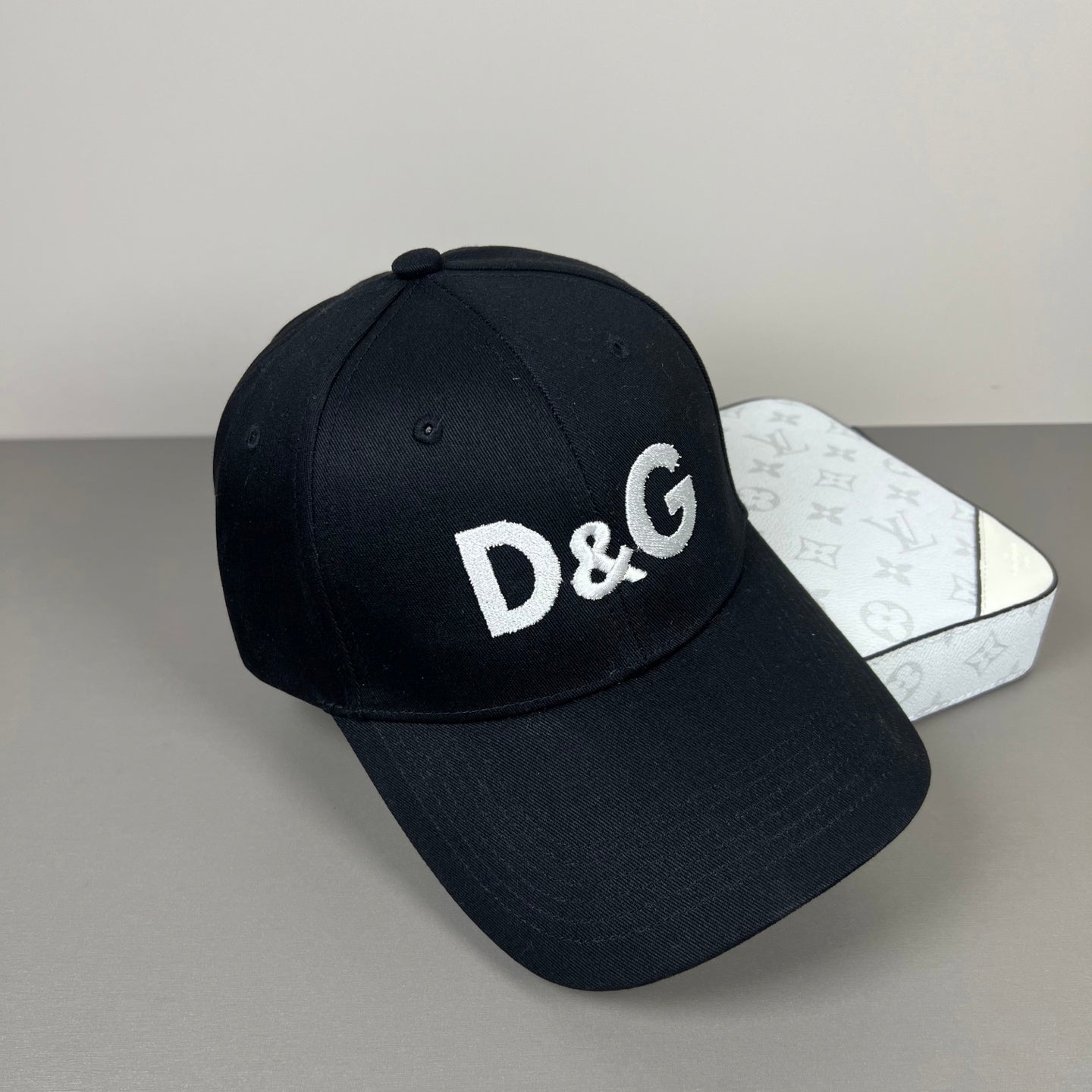 Hat/quality:E4