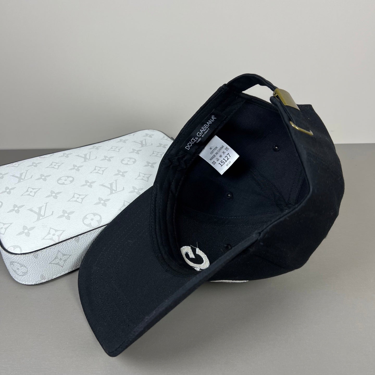 Hat/quality:E4