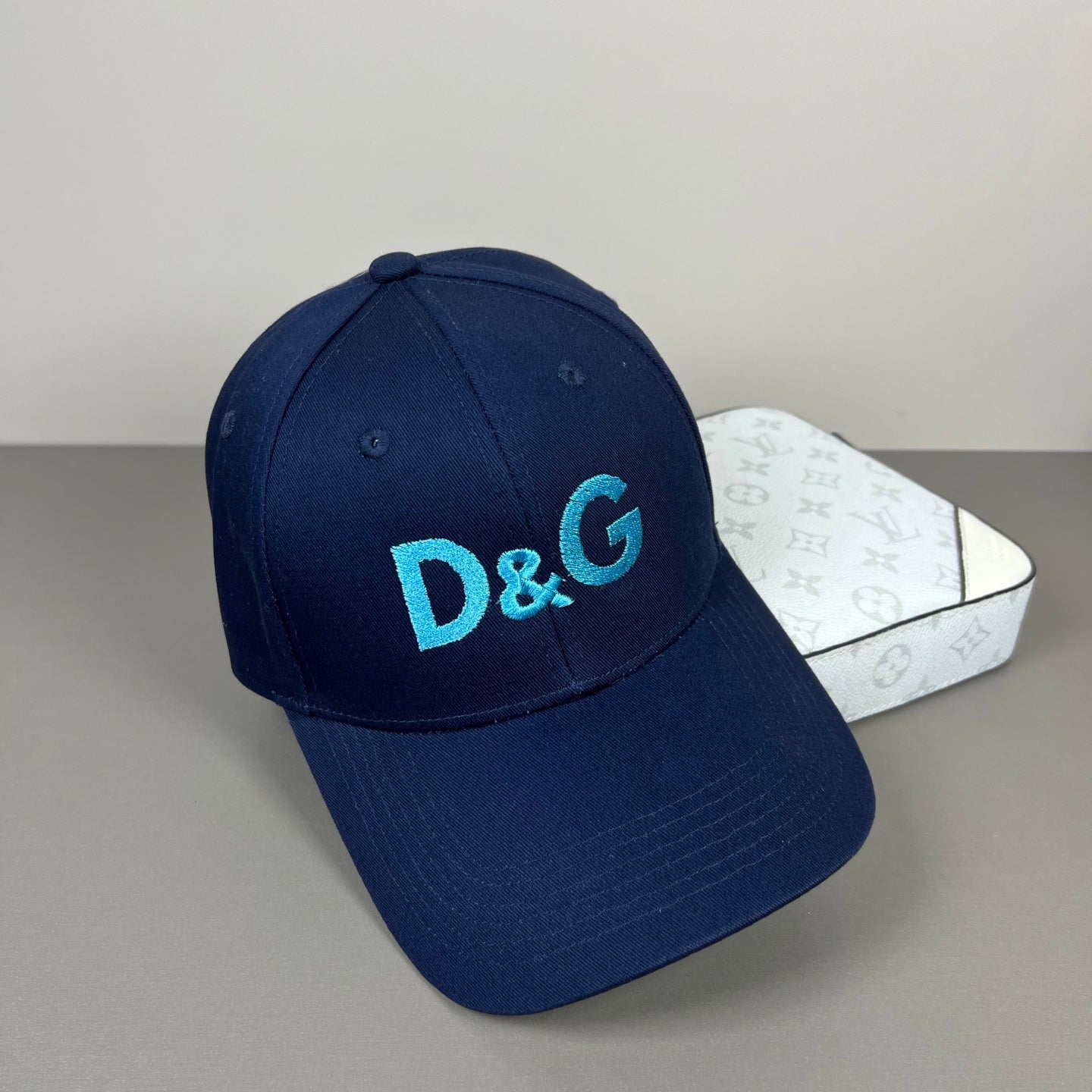 Hat/quality:E4
