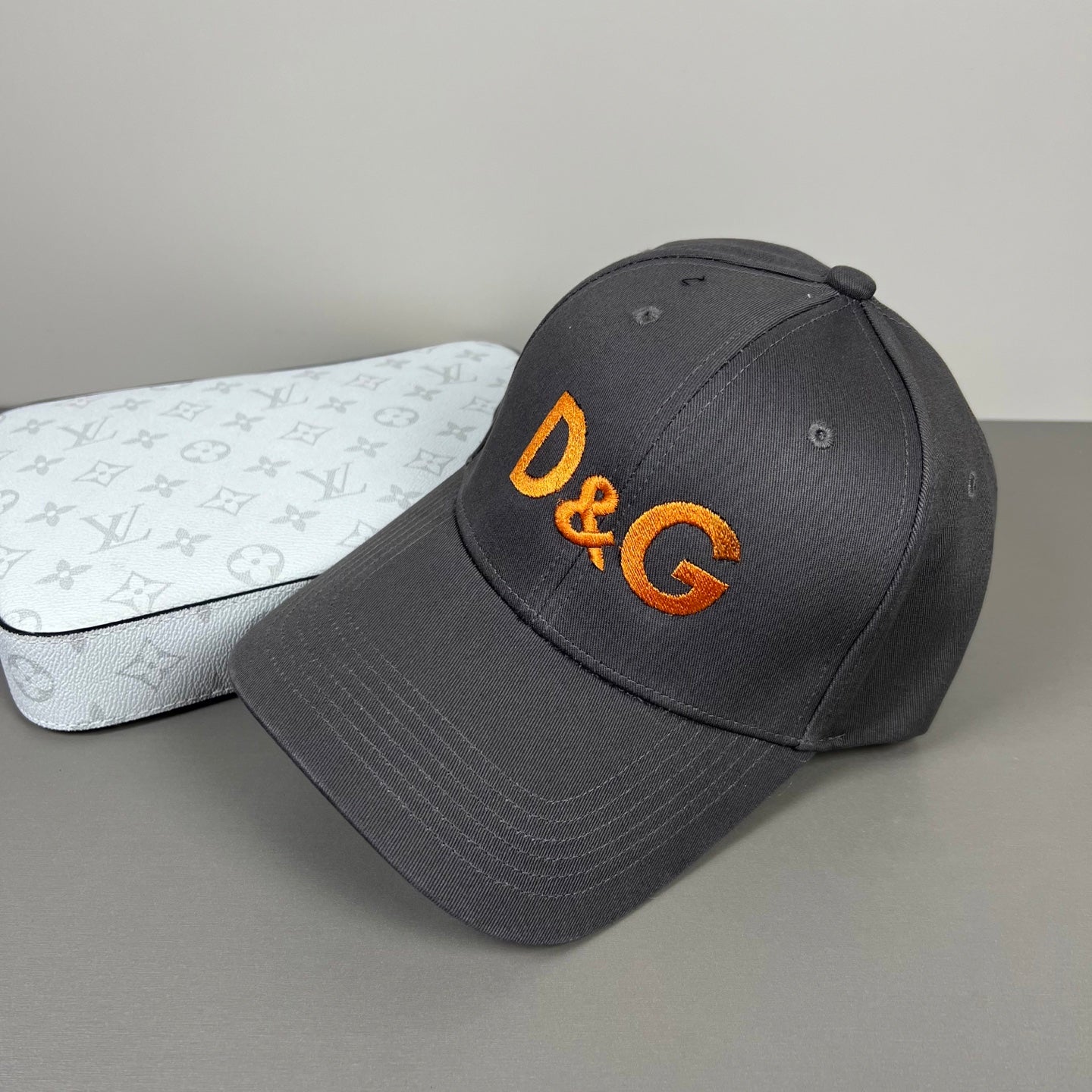 Hat/quality:E4