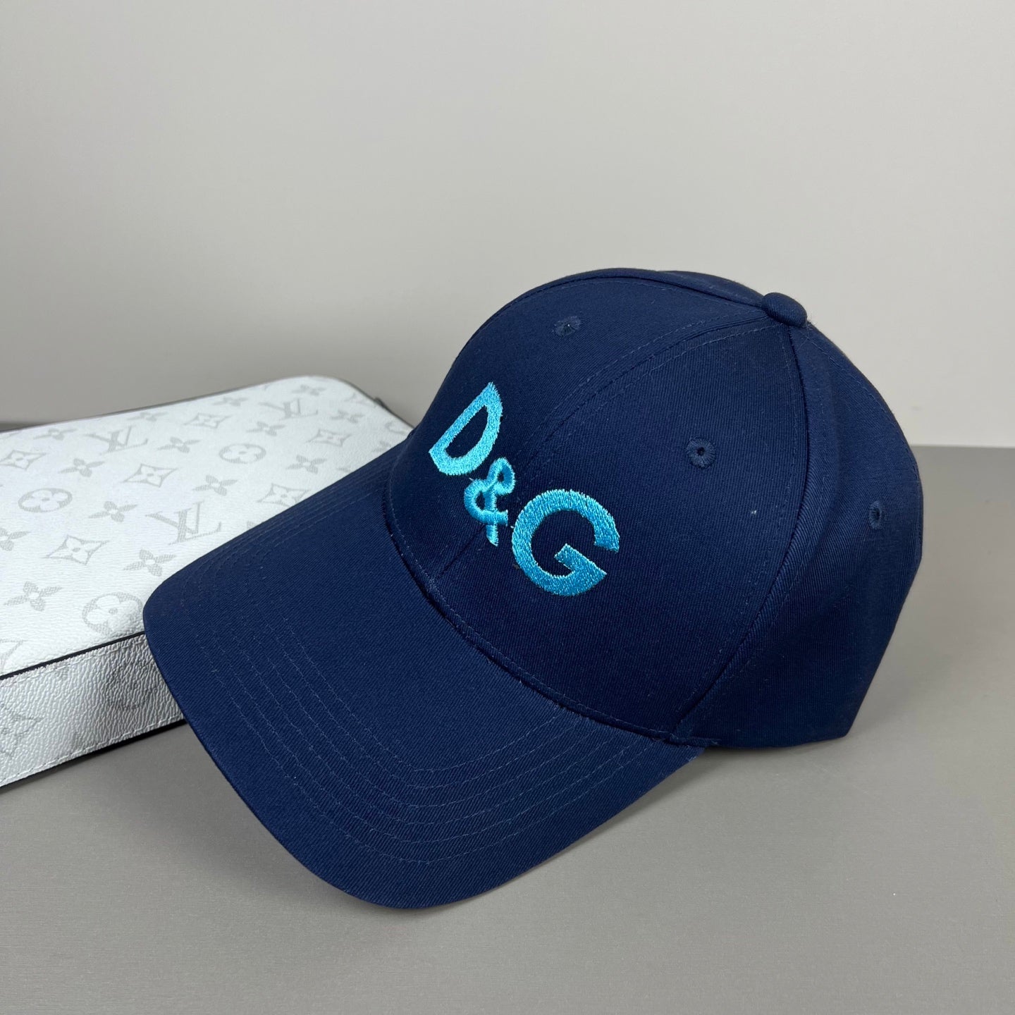 Hat/quality:E4