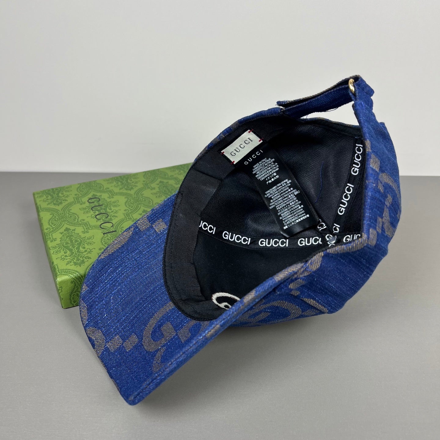 Hat/quality:E12