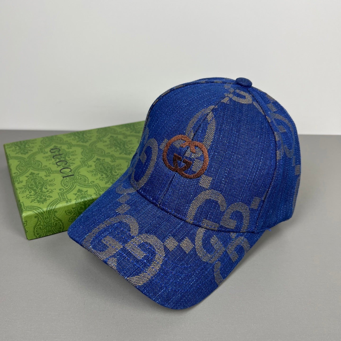 Hat/quality:E12