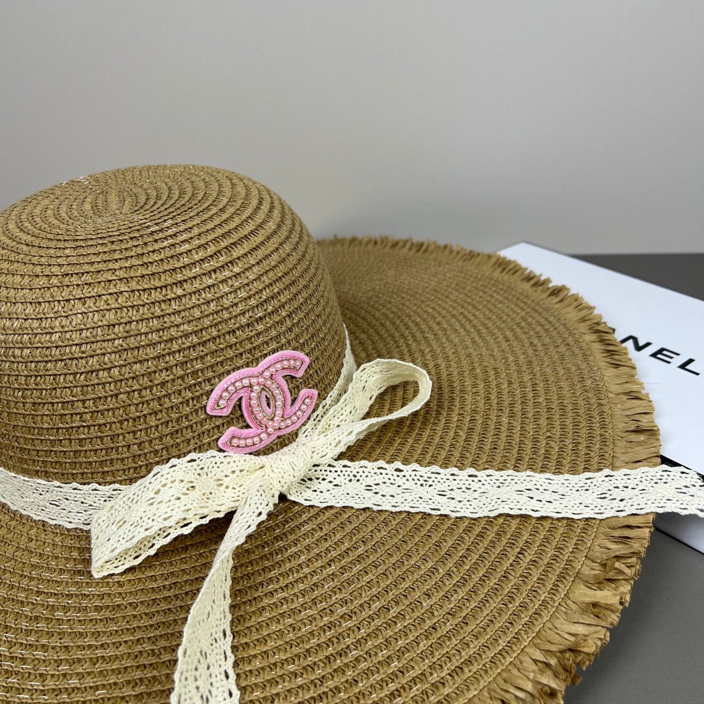 Hat/quality:E11