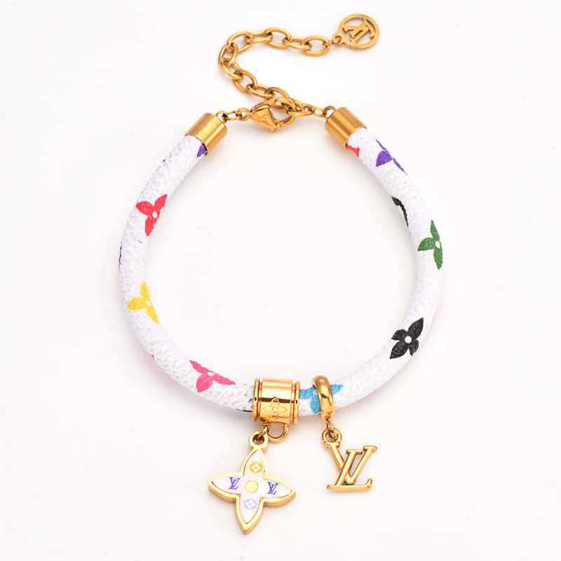 Bracelet: F11